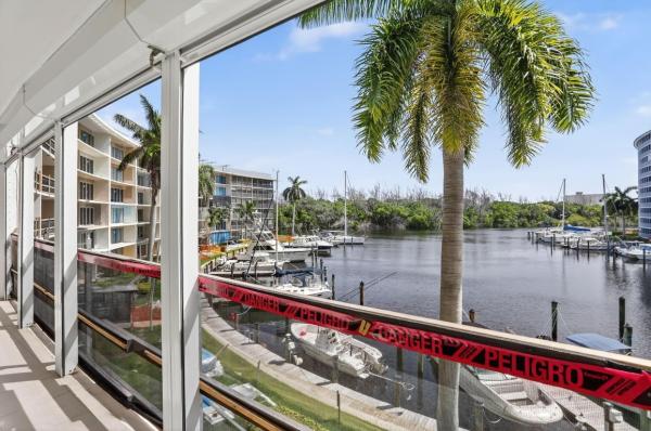 Hillsboro Cove, 1427 E Hillsboro Blvd #327, Deerfield Beach, Florida 33441, image 1