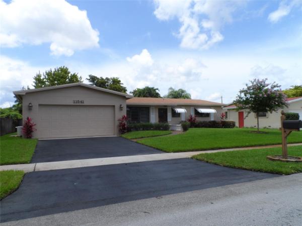 Pembroke Lakes, 11541 NW 23rd St, Pembroke Pines, Florida 33026, image 1