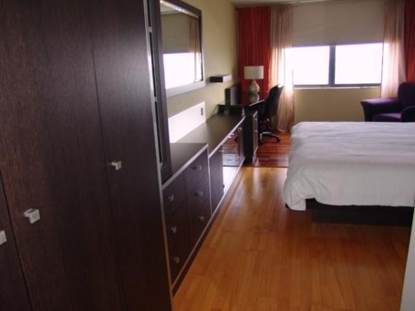 The Clipper At Biscayne Cove, 18151 NE 31st Ct #PH215, Aventura, Florida 33160, image 1