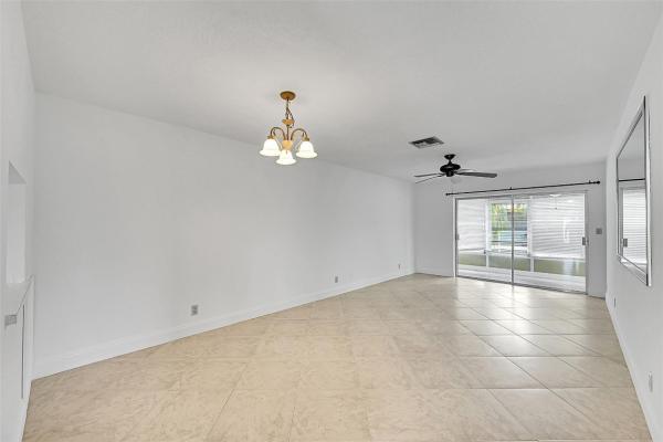 Venetian Park Gardens, 2111 NE 42nd Ct #201W, Lighthouse Point, Florida 33064, image 2