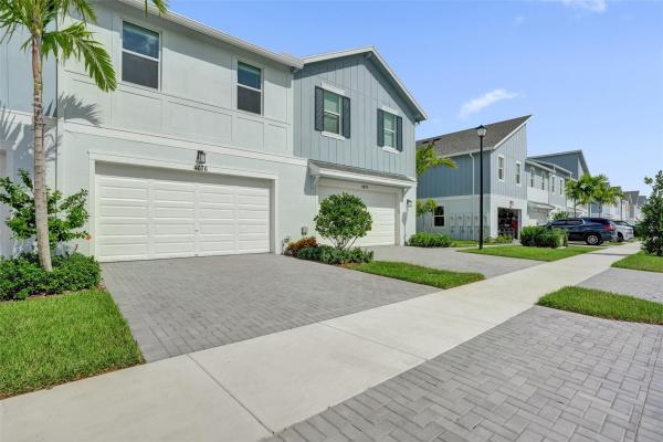 4676 Longwood Lake Sq, Loxahatchee, Florida 33470, image 1
