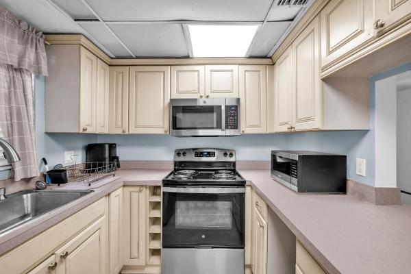Greenway Village South, 12025 W Greenway Dr #104, Royal Palm Beach, Florida 33411, image 1