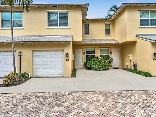 Old Florida Bungalows, 812 SE 4th Ct, Deerfield Beach, Florida 33441, image 1