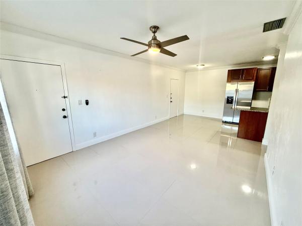 Golden Arrow, 299 SW 7th St #101a, Boca Raton, Florida 33432, image 1