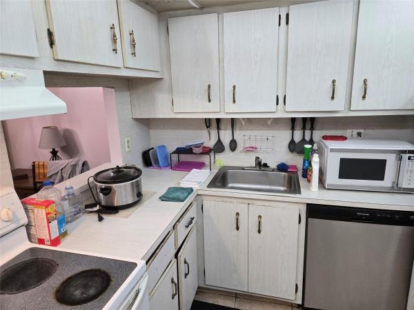 Holiday Springs, 3080 Holiday Springs Blvd #209, Margate, Florida 33063, image 1