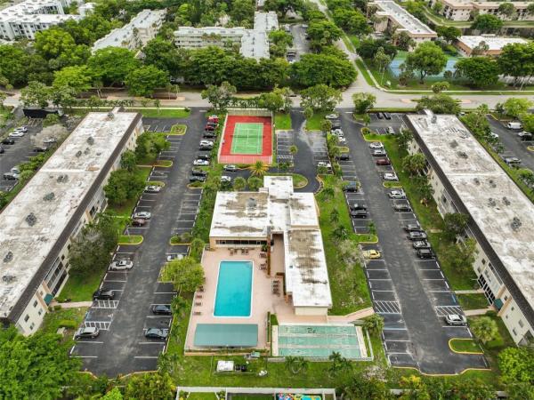 Sabal Palm Village, 4980 E Sabal Palm Blvd #330, Tamarac, Florida 33319, image 1