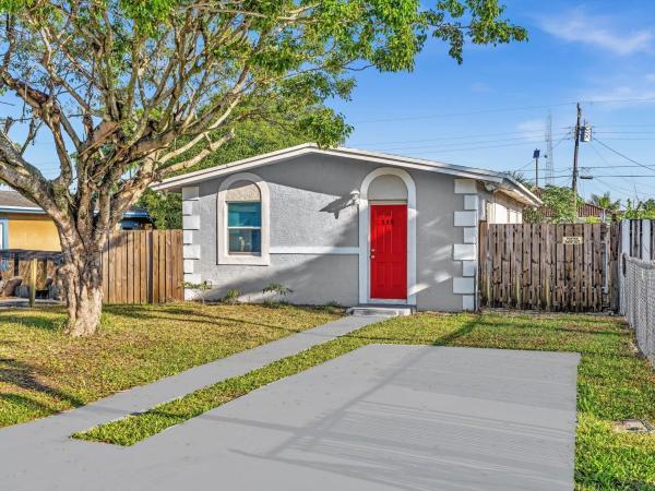 Cherry Hills, 525 NW 10th Ave, Boynton Beach, Florida 33435, image 1