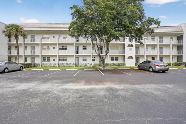 Sunrise Lakes 2, 8100 Sunrise Lakes Blvd #303, Sunrise, Florida 33322, image 1