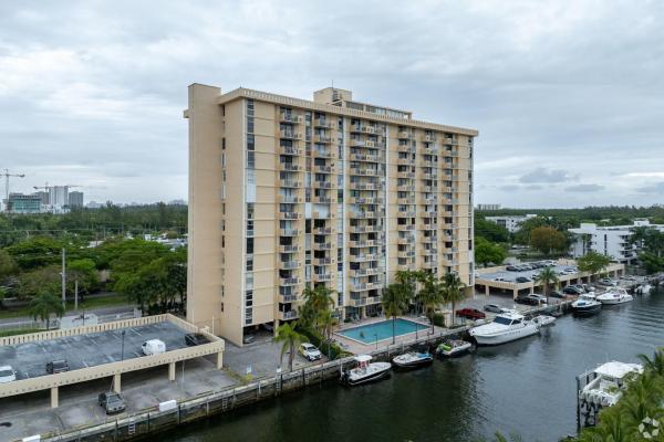 Vecino Del Mar, 2350 NE 135th St #203, North Miami, Florida 33181, image 1
