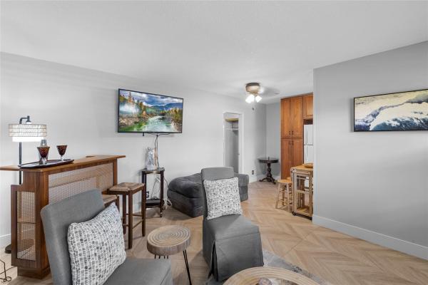 Palm Royal, 30 SE 13th St #A6, Boca Raton, Florida 33432, image 1