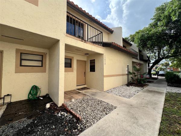 Country Club Townhomes, 10605 Royal Palm Blvd, Coral Springs, Florida 33065, image 1