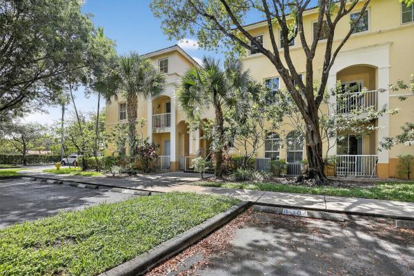 Courtyards At Jacaranda, 110 Jacaranda Country Club Dr #104, Plantation, Florida 33324, image 1