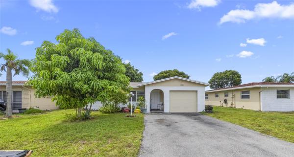 Crystal Lake Golf Villas, 1060 NW 49th Ct, Deerfield Beach, Florida 33064, image 1