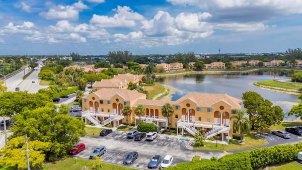 Villas At Lakeview, 5200 NW 31st Ave 6,121,157 & 183, Fort Lauderdale, Florida 33309, image 1
