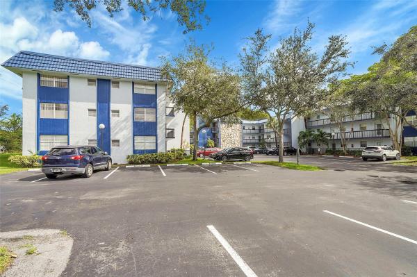 Holiday Springs, 3150 Holiday Springs Blvd #8-103, Margate, Florida 33063, image 2