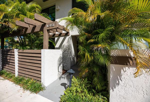 Lakeview Townhomes, 16481 NE 26th Ave #20, North Miami Beach, Florida 33160, image 1