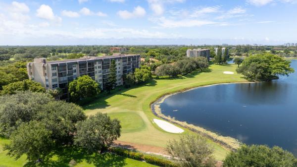 Rolling Hills Golf And Tennis Club, 3300 W Rolling Hills Cir #704, Davie, Florida 33328, image 1