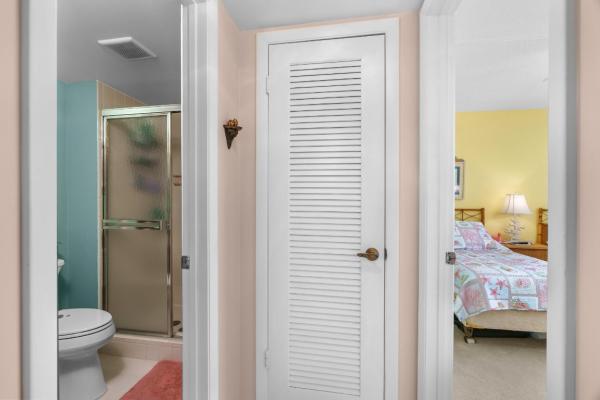 Rolling Hills Golf And Tennis Club, 3300 W Rolling Hills Cir #704, Davie, Florida 33328, image 1