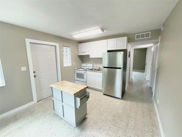 Freshwater, 1023 N Tamarind Ave #1023, West Palm Beach, Florida 33401, image 1