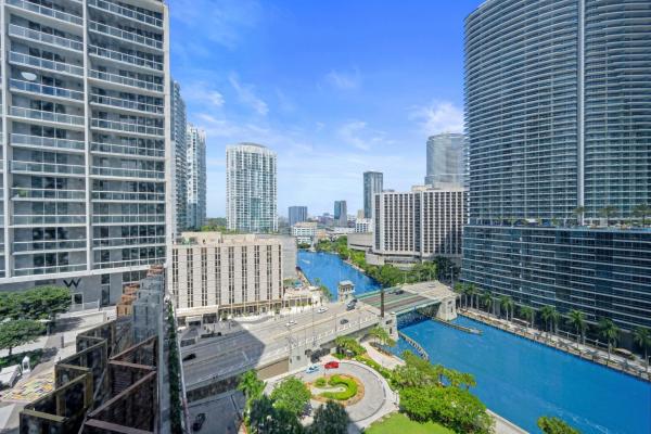 Icon Brickell Tower 1, 475 Brickell Ave 1815, Miami, Florida 33131, image 1