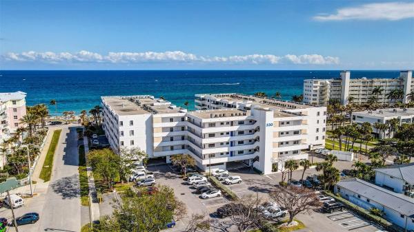 The Beach House, 330 SE 20th Ave #421, Deerfield Beach, Florida 33441, image 1