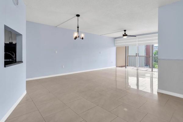 1690 NE 191st St 405-1, Miami, Florida 33179, image 1