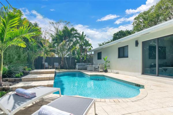 Jenada Villas, 2748 NW 9th Ln, Wilton Manors, Florida 33311, image 1