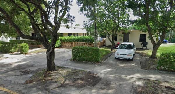 Atlantic Shores Dixie Highway, 803 NE 8th St, Hallandale Beach, Florida 33009, image 1