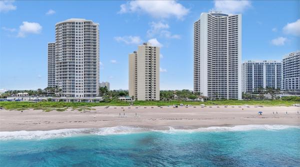 Phoenix Towers, 2800 N Ocean Dr, Riviera Beach, Florida 33404, image 1