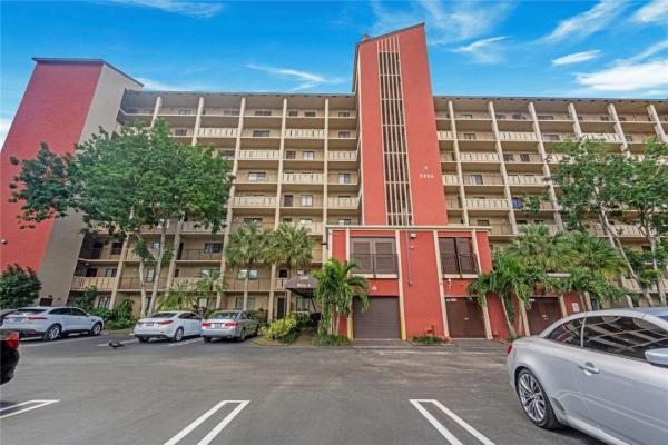 Cypress Bend, 2206 S Cypress Bend Dr #208, Pompano Beach, Florida 33069, image 1