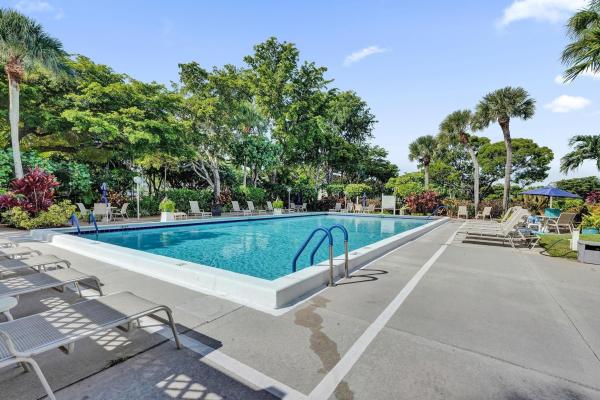 Palm-Aire Country Club 10, 4015 W Palm Aire Dr #702, Pompano Beach, Florida 33069, image 1