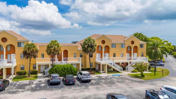 Villas At Lakeview, 5200 NW 31st Ave #6,121,157,183, Fort Lauderdale, Florida 33309, image 1