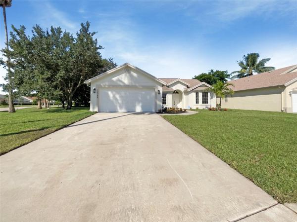 Meadowland Cove Of Wellington, 12785 Meadowbreeze Dr, Wellington, Florida 33414, image 1
