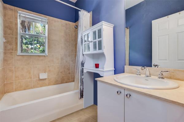 The Grove At River Oaks, 2544 SW 14th Ave #105, Fort Lauderdale, Florida 33315, image 3