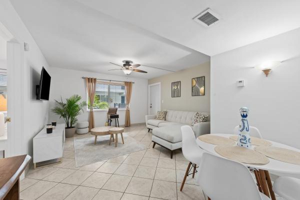 Harbordale, 1000 SE 15th St #103, Fort Lauderdale, Florida 33316, image 2