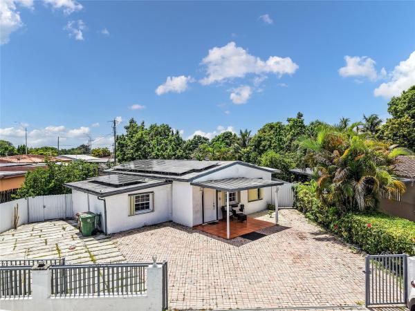 Avenue, 370 E 58th St, Hialeah, Florida 33013, image 1