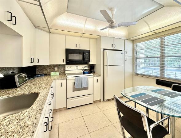 Antigua Village, 2504 Antigua Ter #D2, Coconut Creek, Florida 33066, image 1