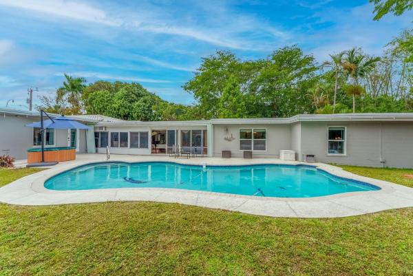 5541 W Broward Blvd, Plantation, Florida 33317, image 1
