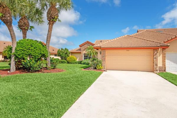Waterford At Aberdeen, 8486 Heather Pl, Boynton Beach, Florida 33472, image 1