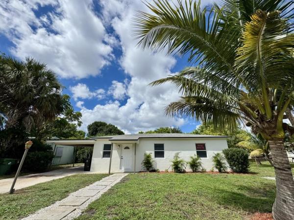 Lauderdale Manor, 1511 NW 12th St, Fort Lauderdale, Florida 33311, image 1