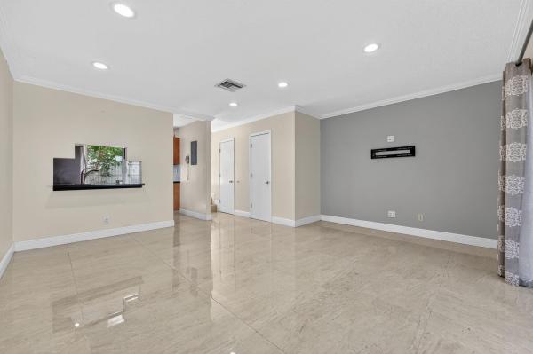 Loch Lomond, 3007 NW 5th Ter #4, Pompano Beach, Florida 33064, image 1