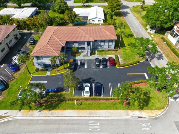 Plaza Apartments, 10687 Royal Palm Blvd, Coral Springs, Florida 33065, image 1