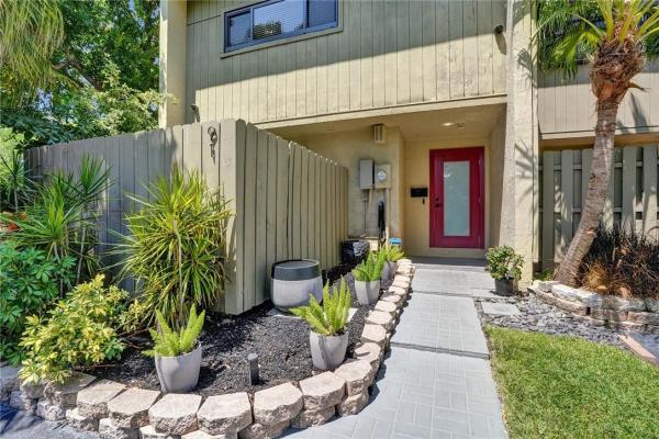 Middle River Townhouses, 91 NE 17th Ct, Fort Lauderdale, Florida 33305, image 1