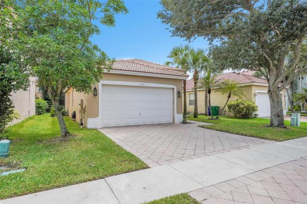 Mayfair At Wyndham Lakes, 5355 NW 126th Dr, Coral Springs, Florida 33076, image 1