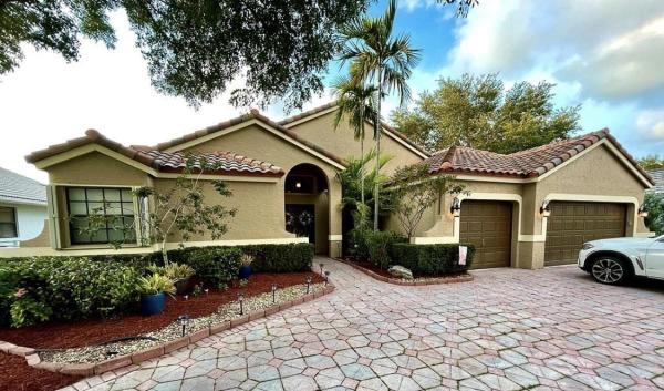 Southern Orchard, 8975 Southern Orchard Rd, Davie, Florida 33328, image 1