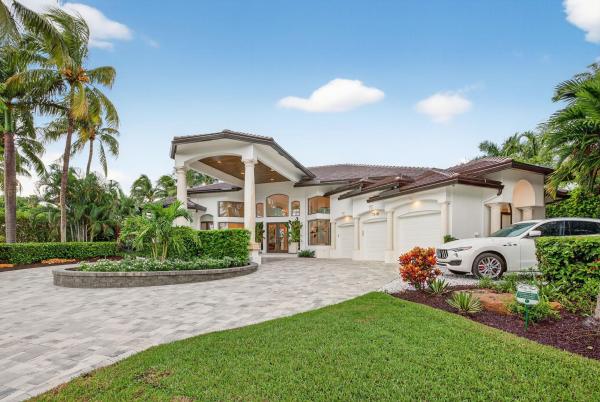 Harbor Beach, 1518 E Lake Dr, Fort Lauderdale, Florida 33316, image 1