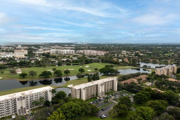 Rolling Hills Golf And Tennis Club, 3150 W Rolling Hills Cir #110, Davie, Florida 33328, image 1