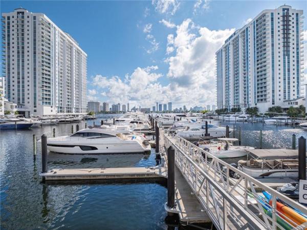 The Reserve At Marina Palms, 17111 Biscayne Blvd #2105 + 1 BOAT SLIP 100 ft, North Miami Beach, Florida 33160, image 1