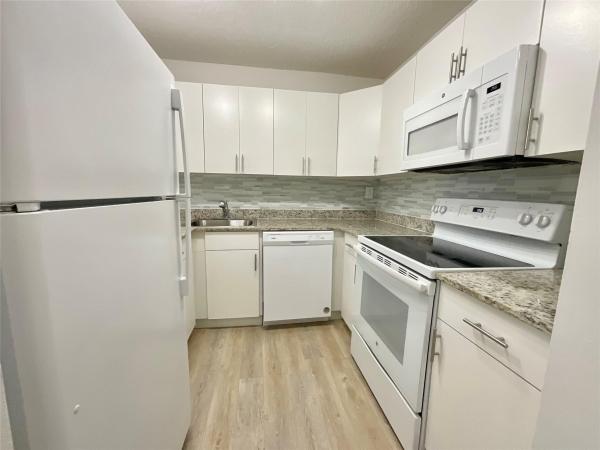 9517 Fontainebleau Blvd #501-501, Unincorporated Dade County, Florida 33172, image 1