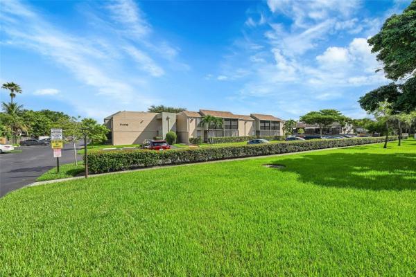 Country Pines, 7173 Orange Dr #215B, Davie, Florida 33314, image 1